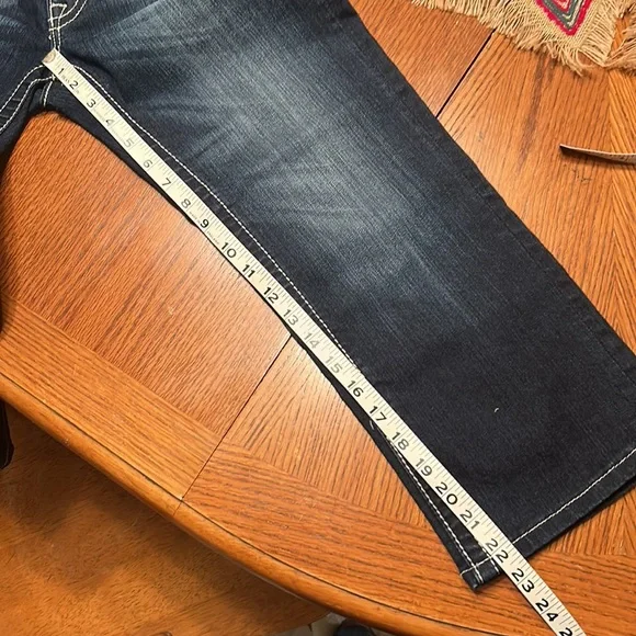 MISS ME⭐️LIKE NEW⭐️Cropped CROSS JEANS👖with Bling Size 29 Dark Wash JP5771P💙 - Picture 11 of 13